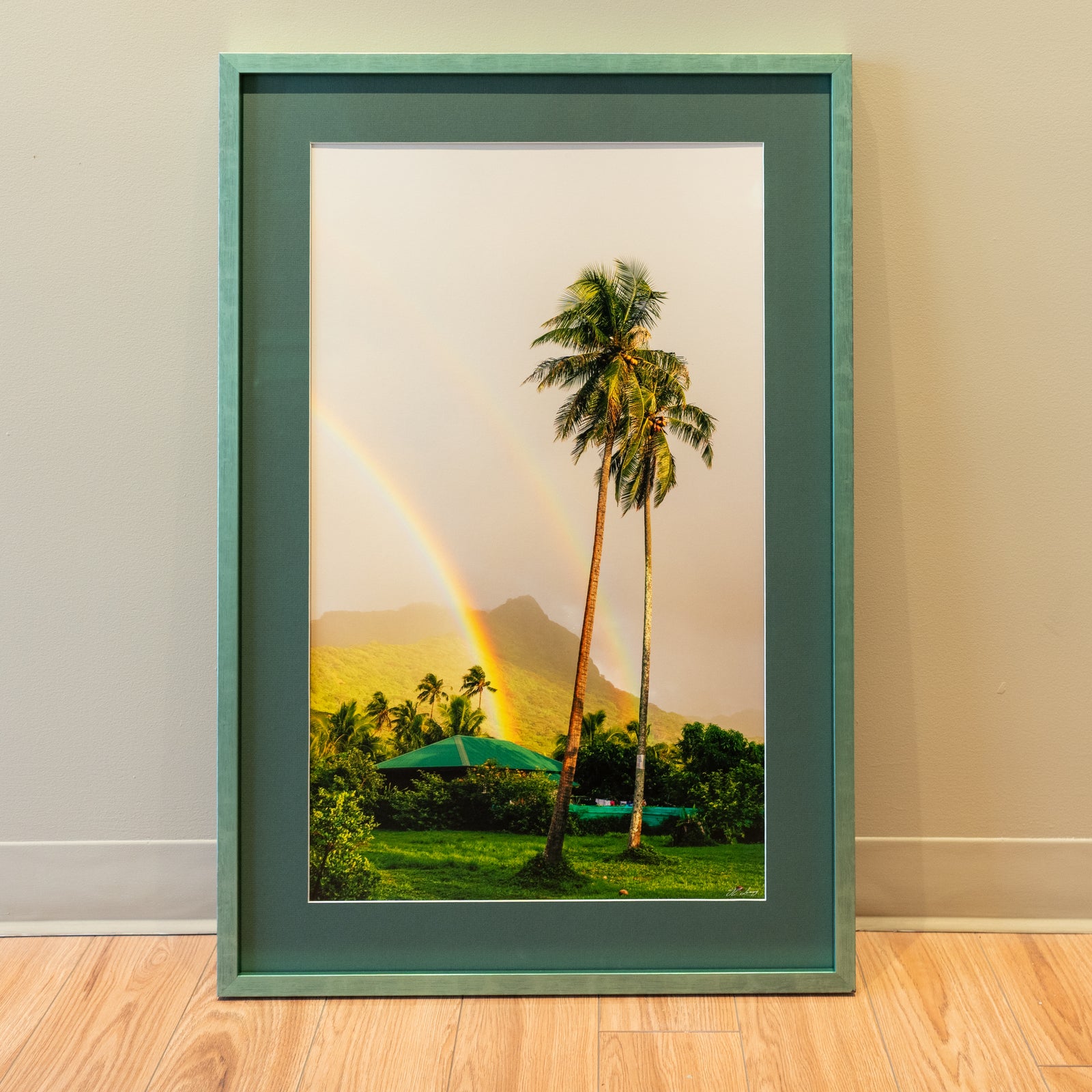 Arc-en-ciel sur palmiers - Cadre galerie (24x36 pouces)